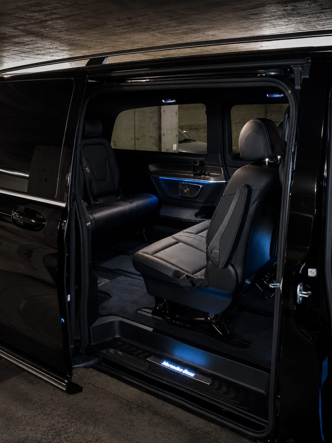 Intérieur Mercedes Classe V cuir noir avec sièges pivotants